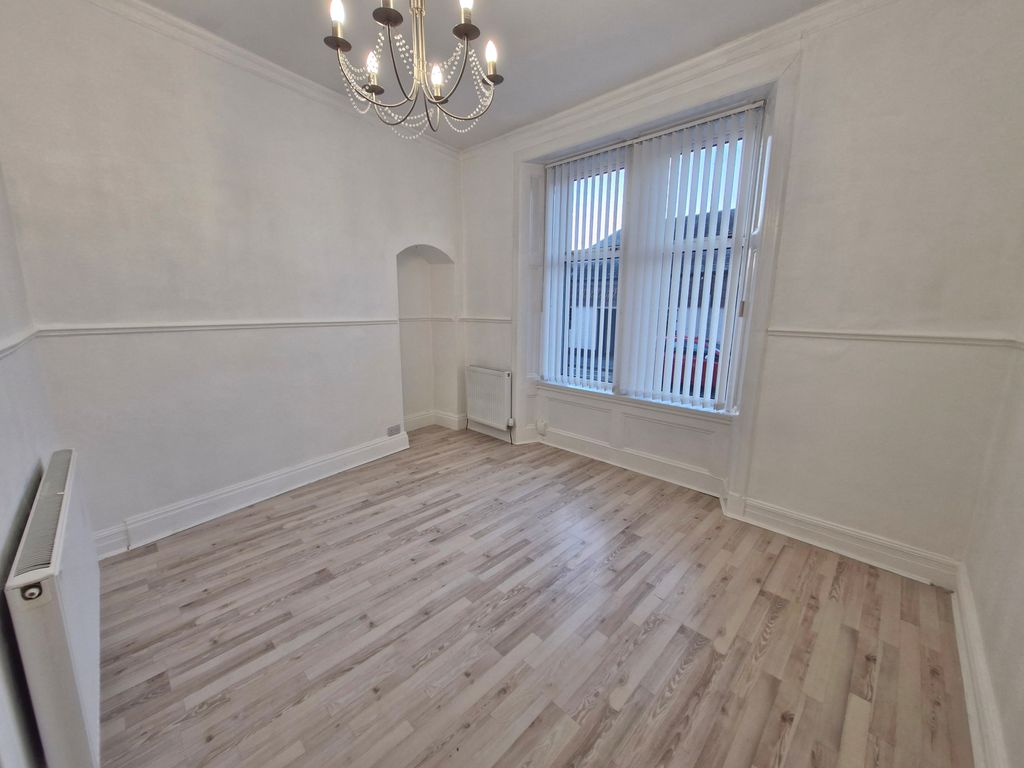 Property photo 2 of 7 Lounge