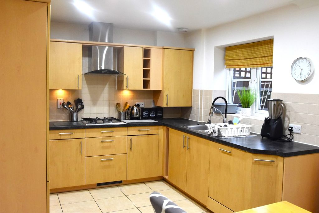 Property photo 2 of 17 Picture No. 01