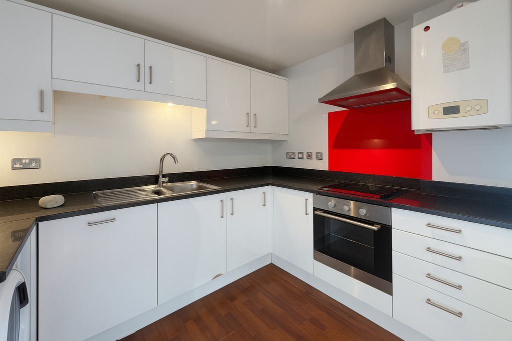 Property photo 2 of 7