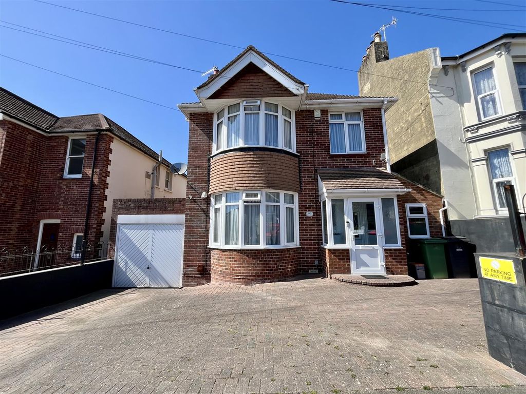 Property photo 1 of 25