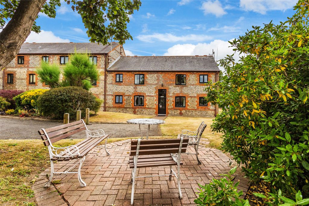 Property photo 1 of 12 Picture No. 02