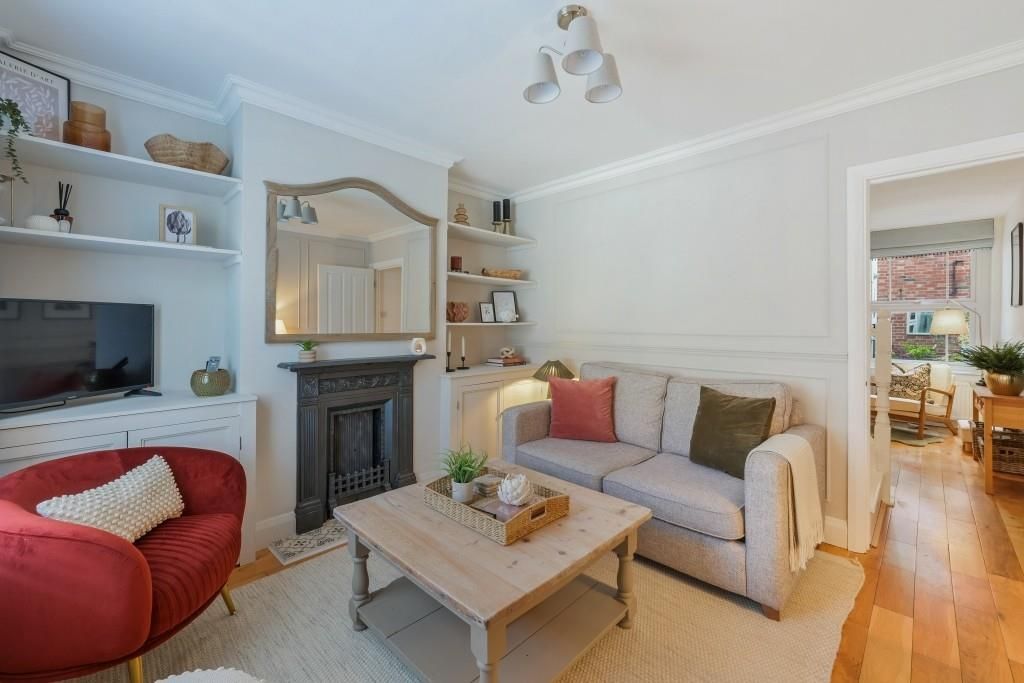 Property photo 2 of 12 Hart Gardens, 16 (19).Jpg