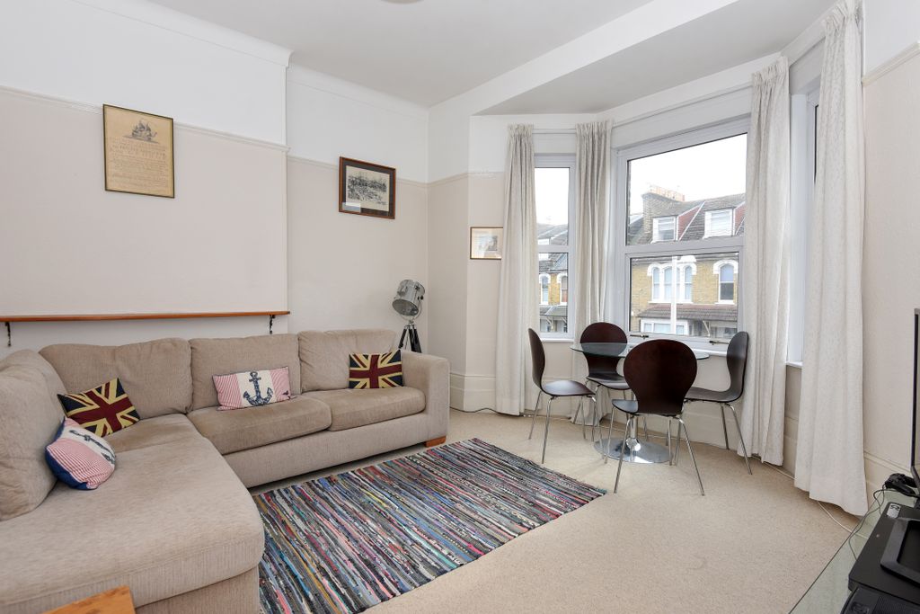 Property photo 1 of 8