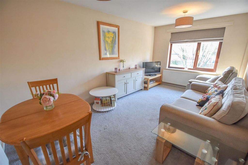 Property photo 2 of 7 Dsc_0217-2.Jpg