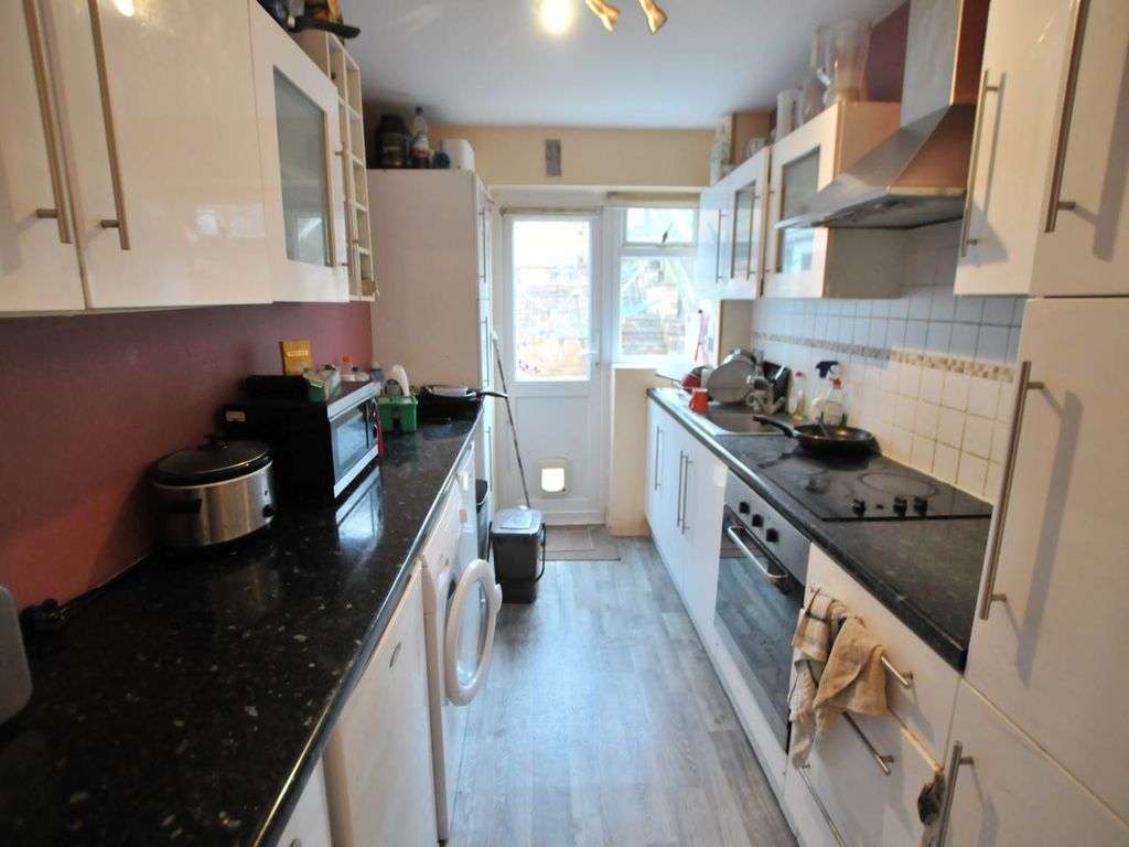 Property photo 2 of 4 Communal Kitchen