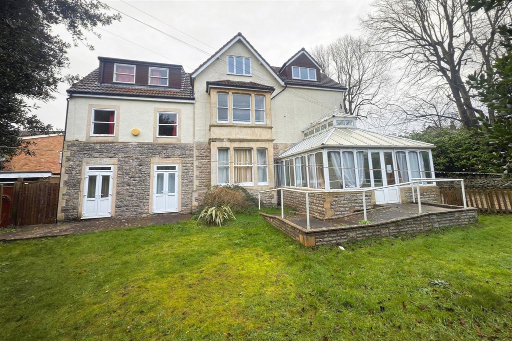 Property photo 1 of 64 20 Cambridge Road, Clevedon, North Somerset Bs21 7