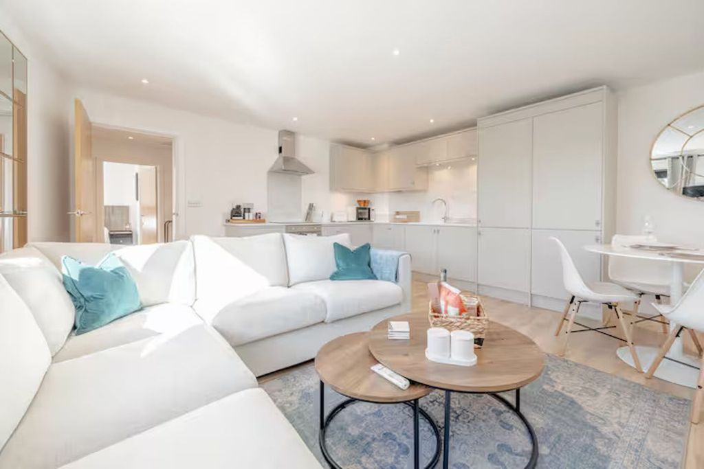 Property photo 2 of 45 Open Plan Living