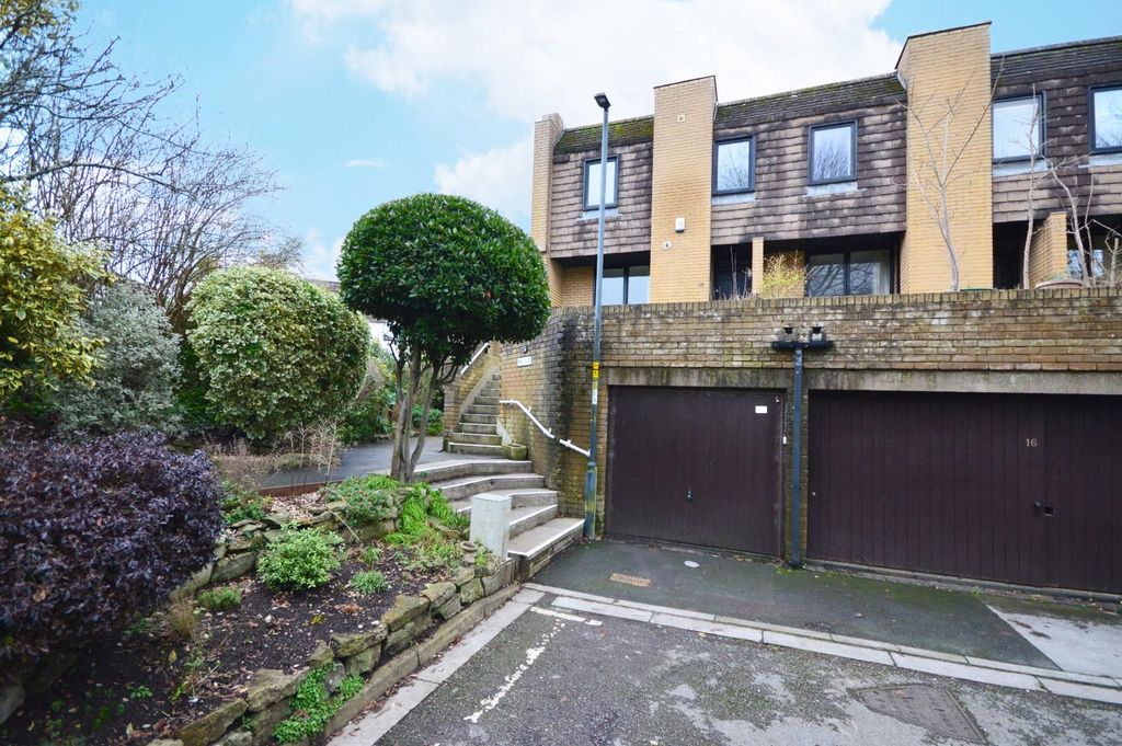 Property photo 1 of 22 Outside