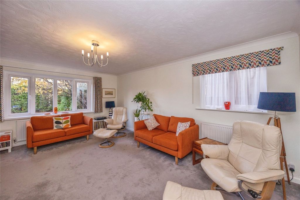 Property photo 3 of 25 Picture No. 12