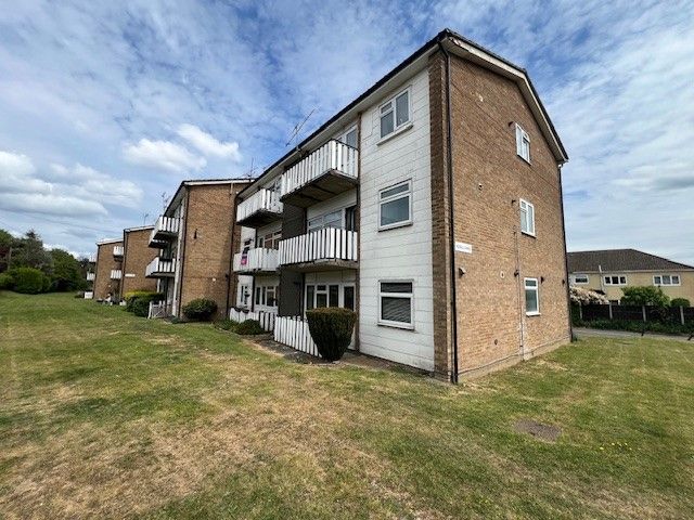 Property photo 1 of 2