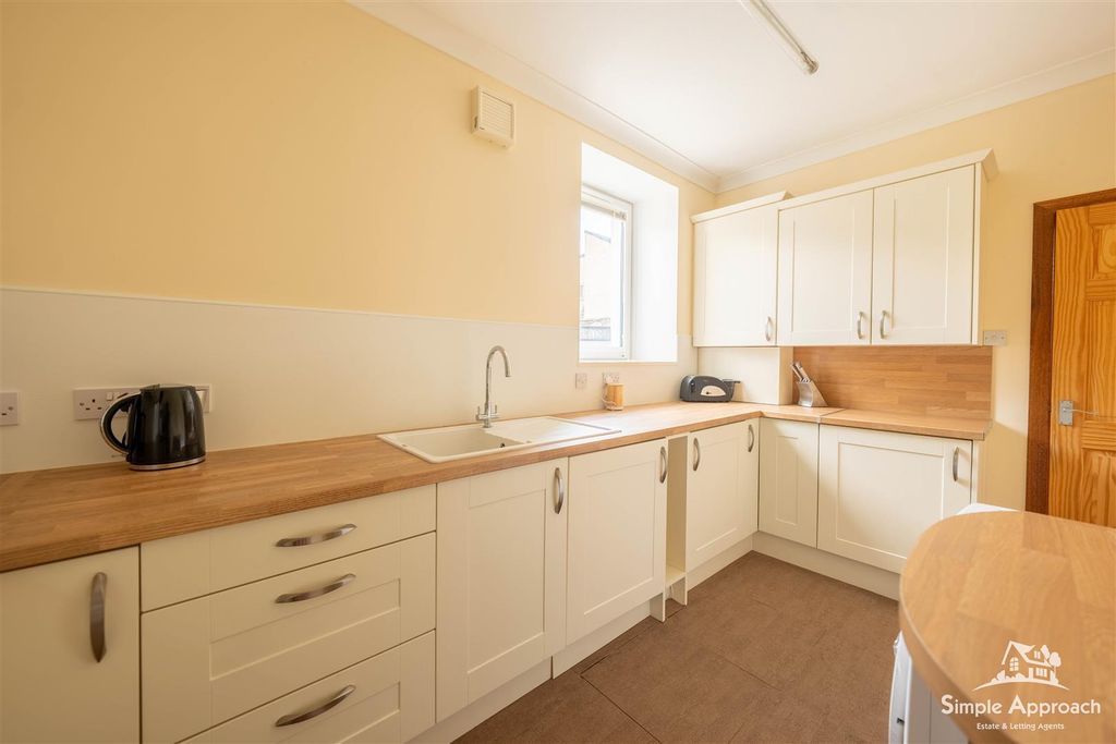 Property photo 3 of 15 Dsc09550-Hdr.Jpg