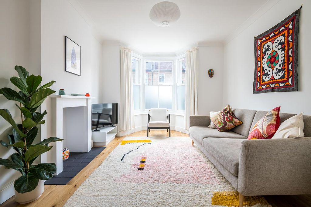 Property photo 2 of 19 Wingfield Street-7.Jpg