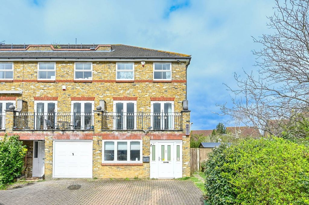 Property photo 2 of 17