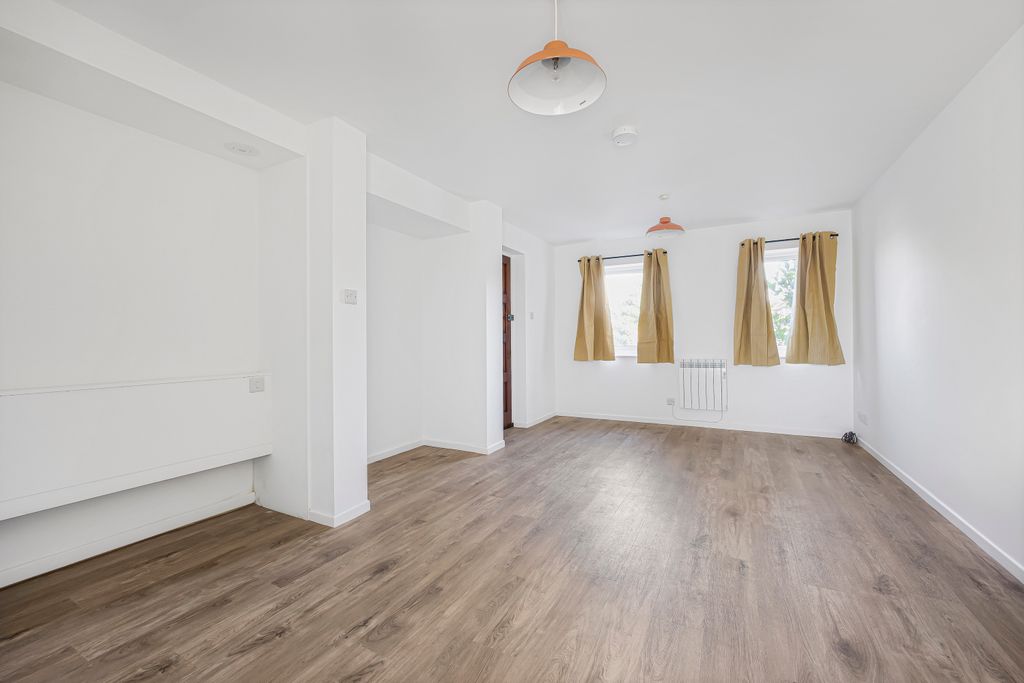Property photo 2 of 7 2_44345