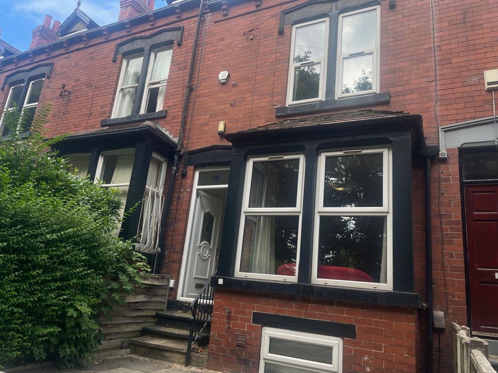 Property photo 1 of 17