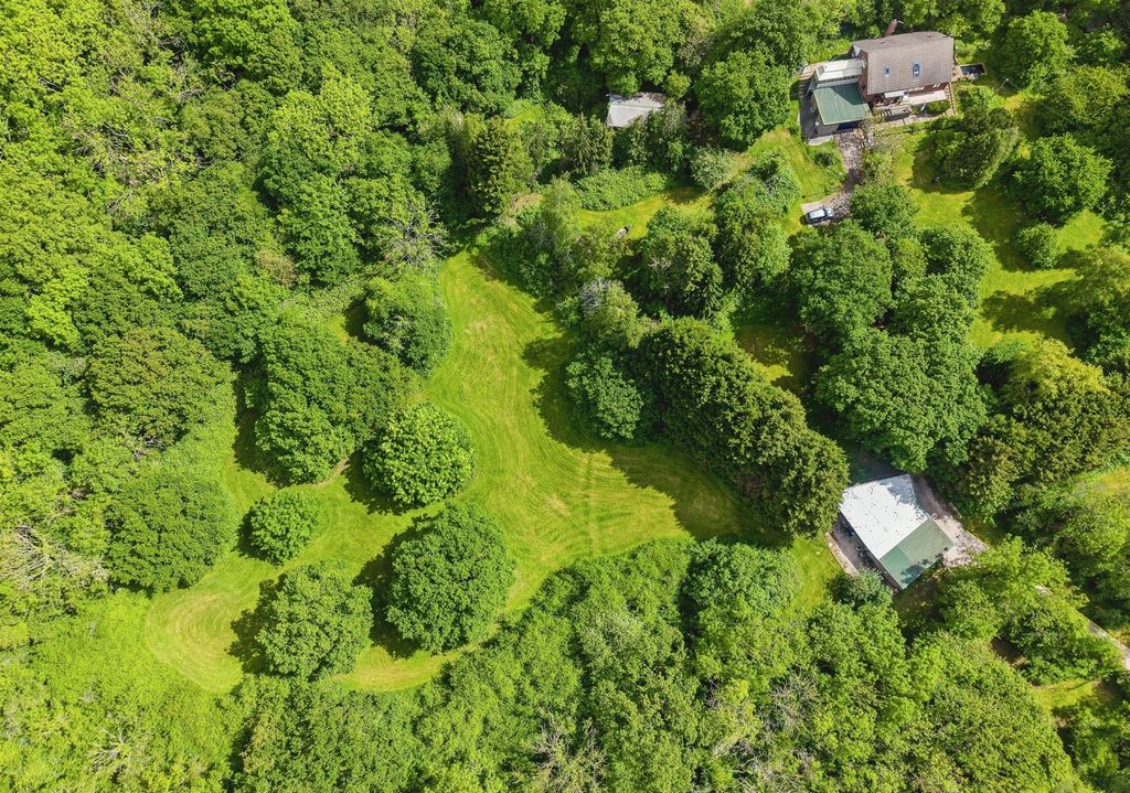 Property photo 1 of 33