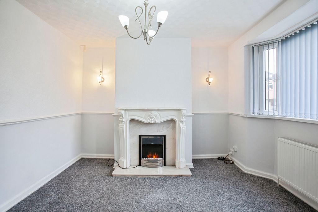 Property photo 3 of 13 Living Room