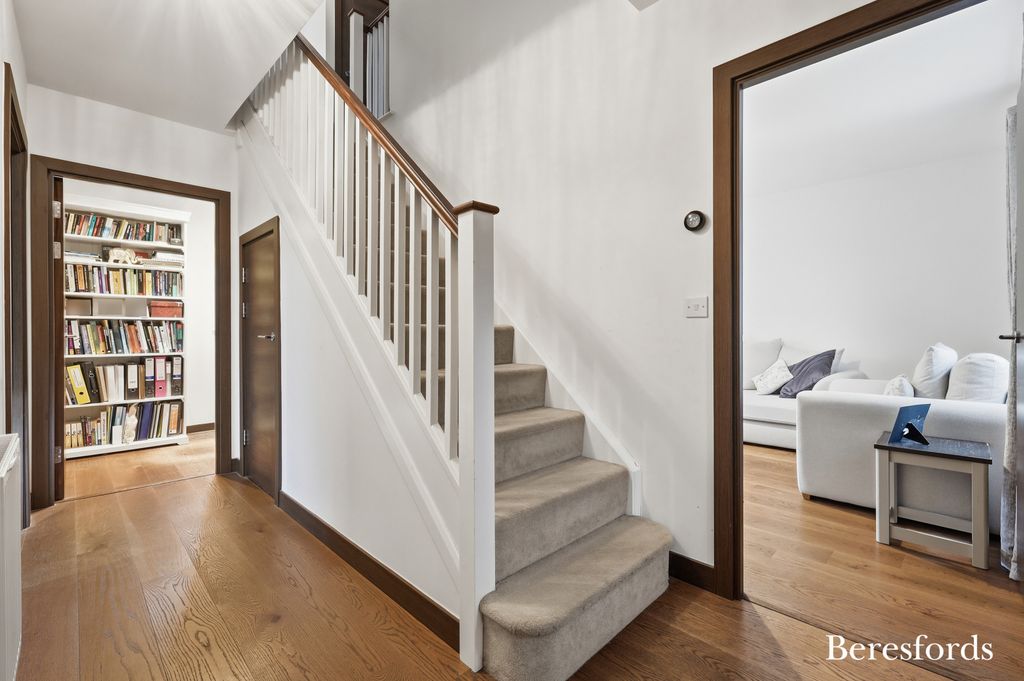 Property photo 3 of 25 Picture No. 37