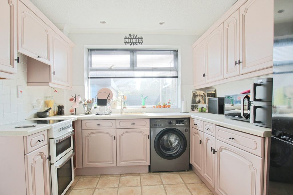 Property photo 3 of 13 5089665