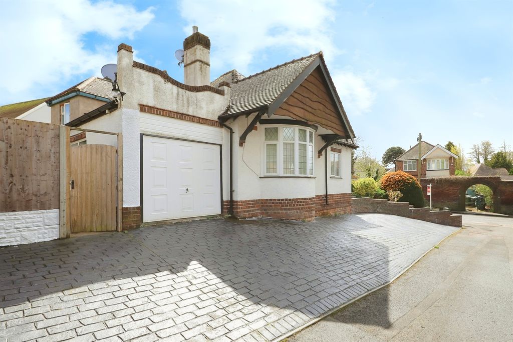 Property photo 2 of 14