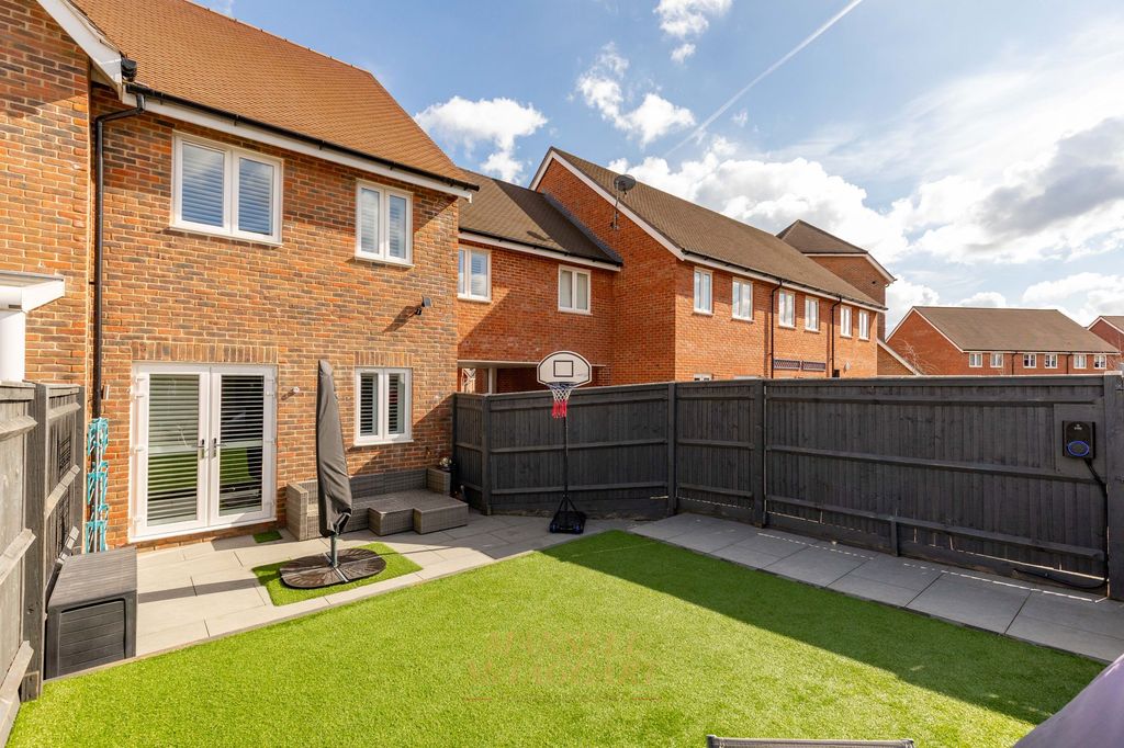 Property photo 2 of 23