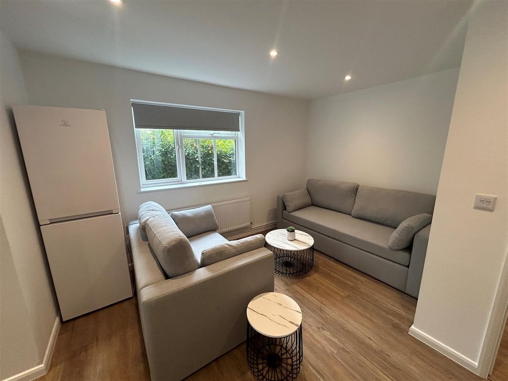 Property photo 2 of 6 1.Jpg