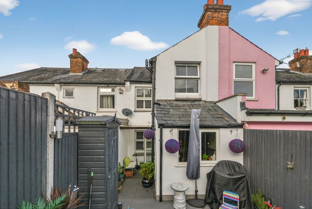 Property photo 2 of 19