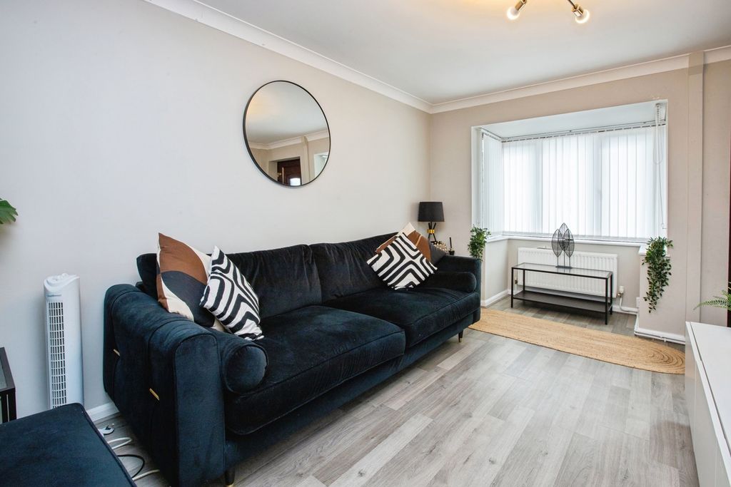 Property photo 2 of 18 Pbox-Img.Jpg