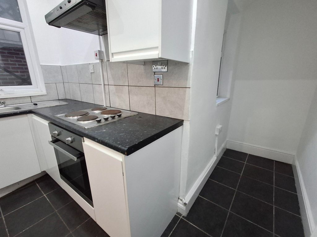 Property photo 3 of 11 Image