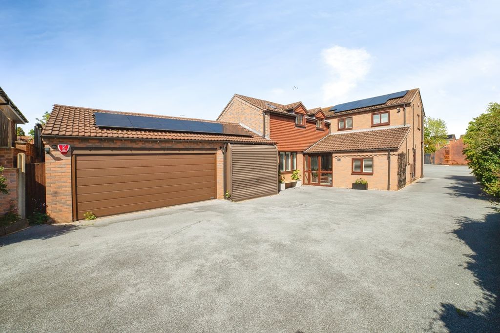 Property photo 1 of 20 Pbox-Img.Jpg