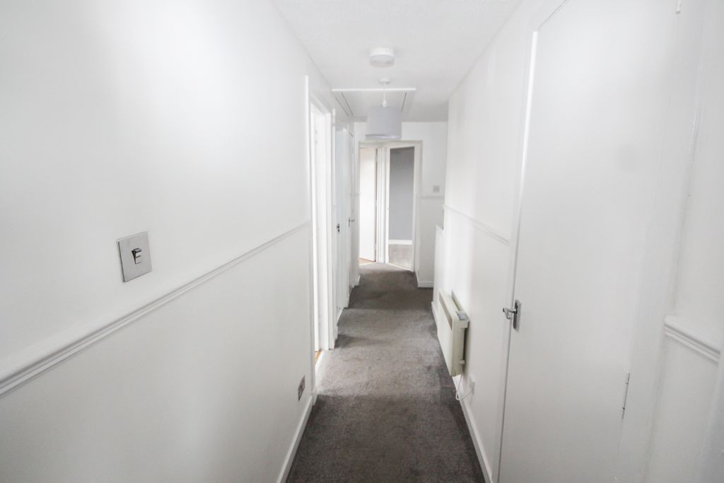 Property photo 3 of 13 17E Melbourne Stret - Small-12