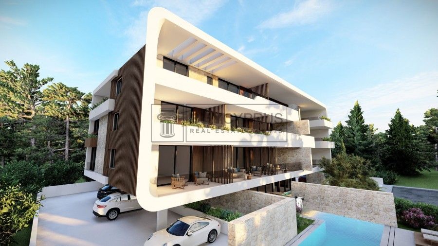 Property photo 1 of 32