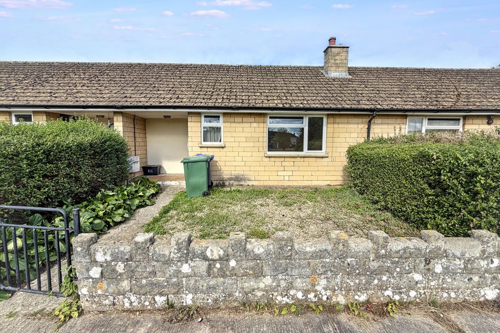 Property photo 1 of 14 38 Allington Way, Chippenham, Wiltshire, Sn14 0Jt