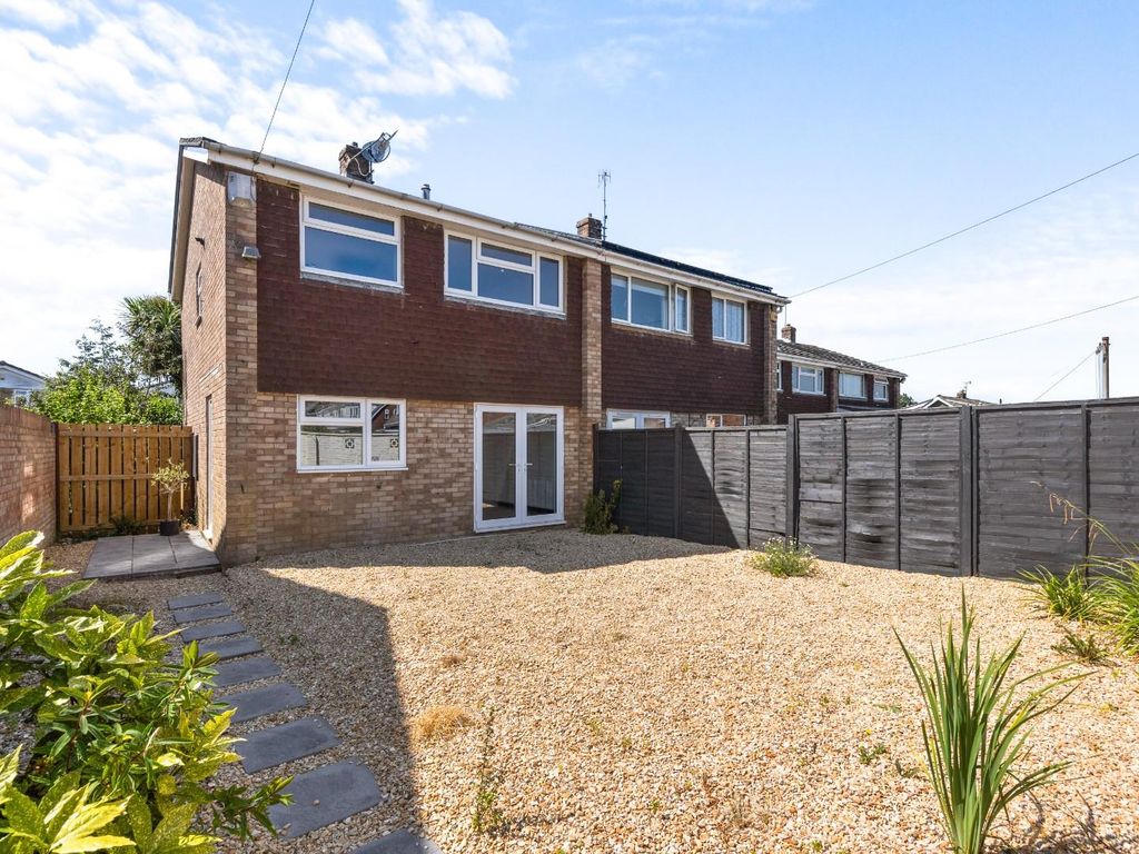 Property photo 1 of 20 Denleigh Close (2 Of 28).Jpg