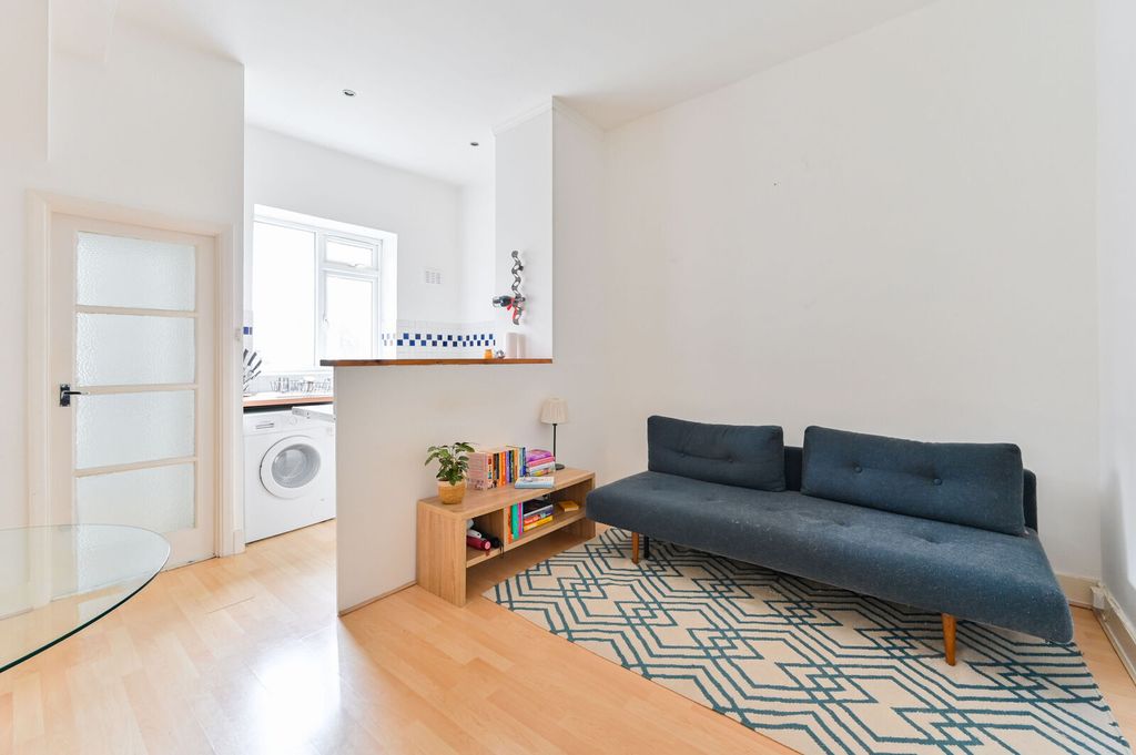 Property photo 1 of 7