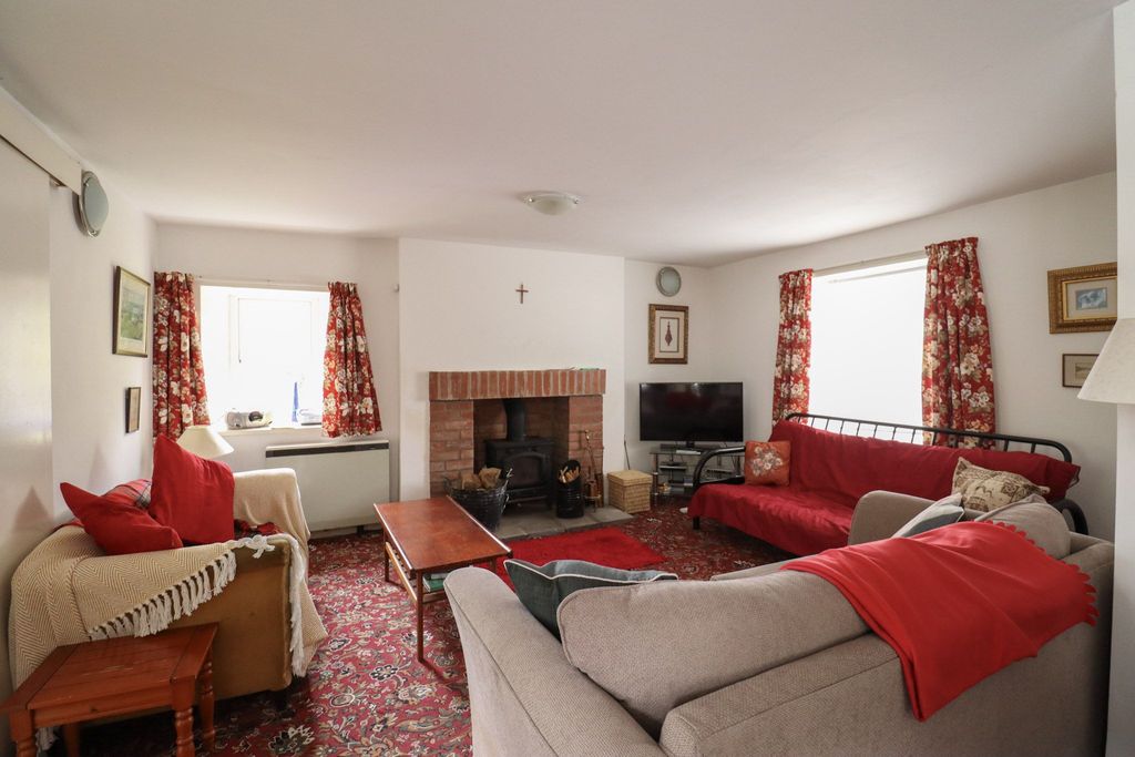 Property photo 2 of 15