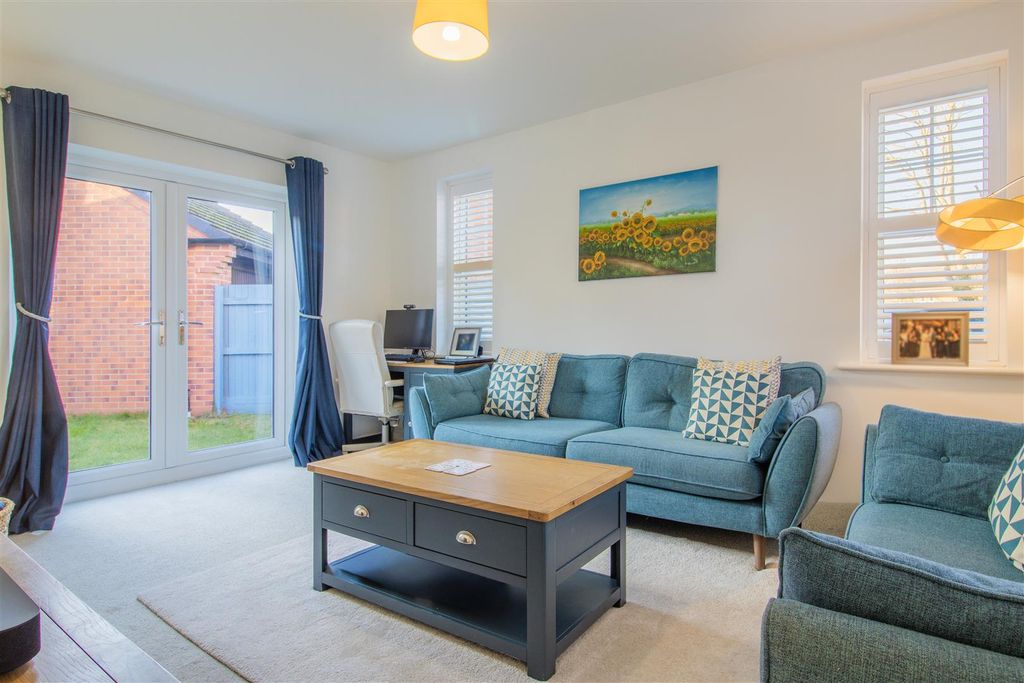 Property photo 3 of 32