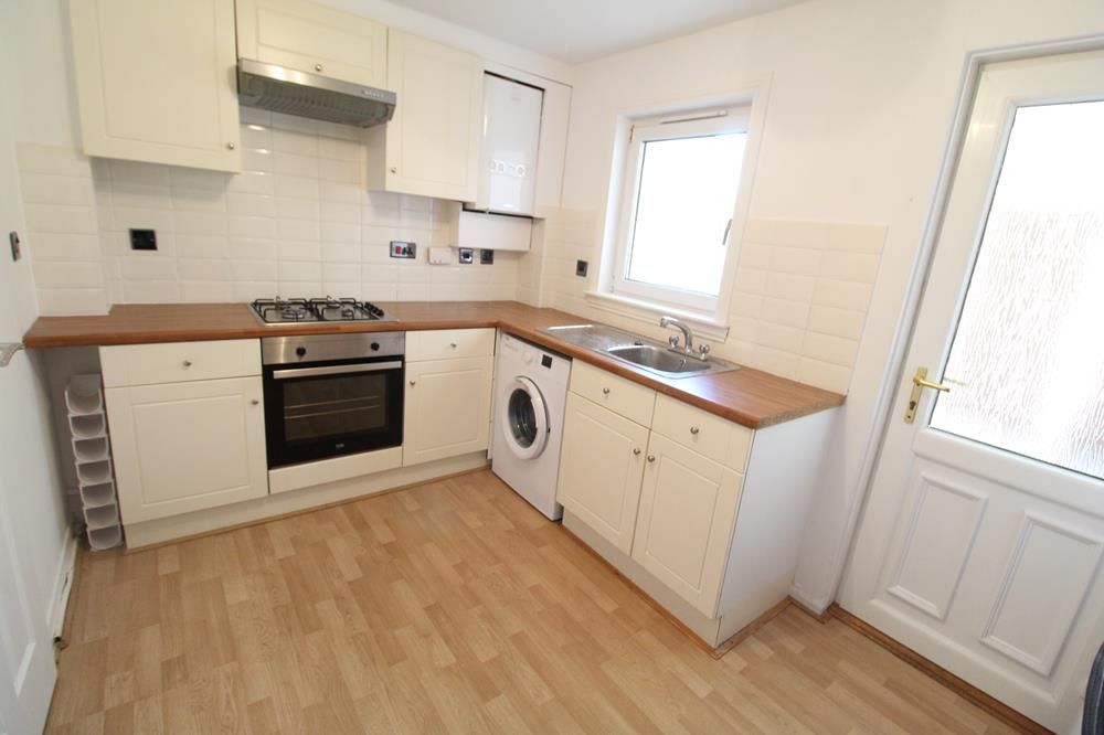 Property photo 3 of 9 Kitchen