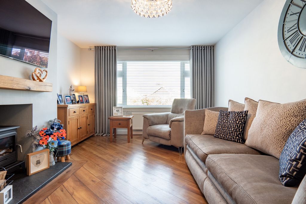 Property photo 2 of 36