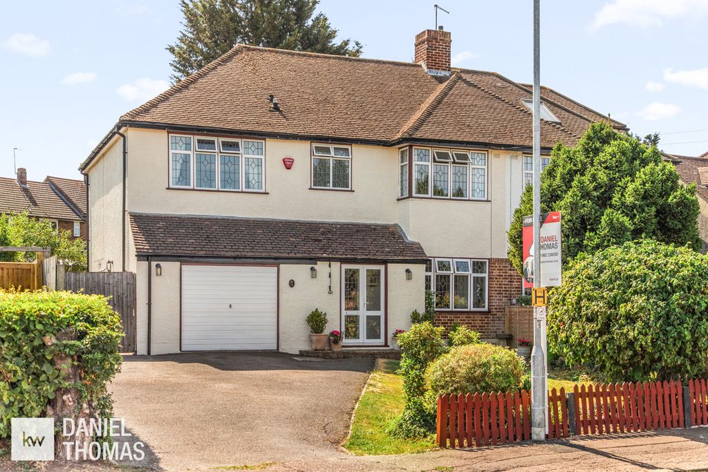 Property photo 1 of 36