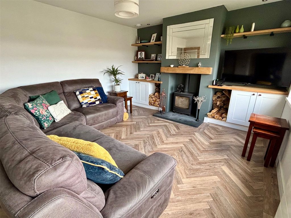 Property photo 2 of 24 Picture No. 02