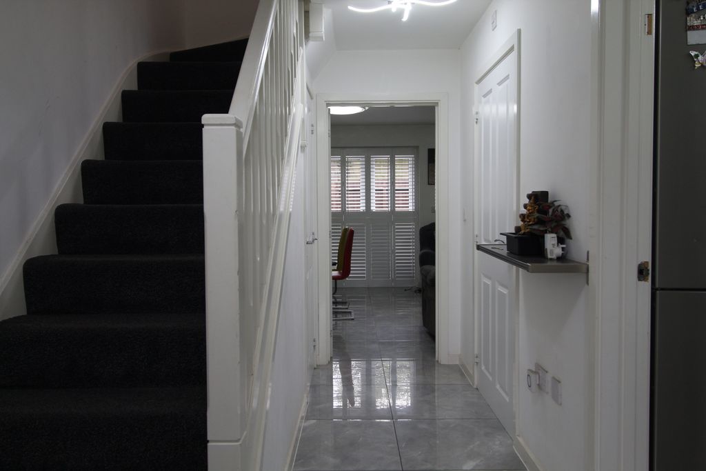 Property photo 2 of 10 Gallery