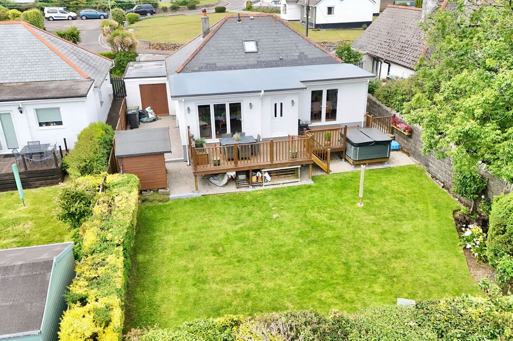 Property photo 3 of 39