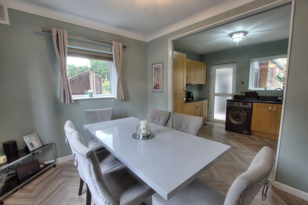 Property photo 2 of 26 2