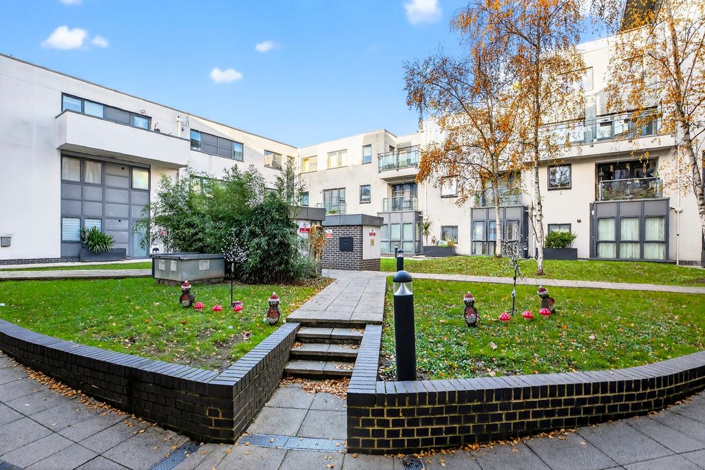 Property photo 2 of 15