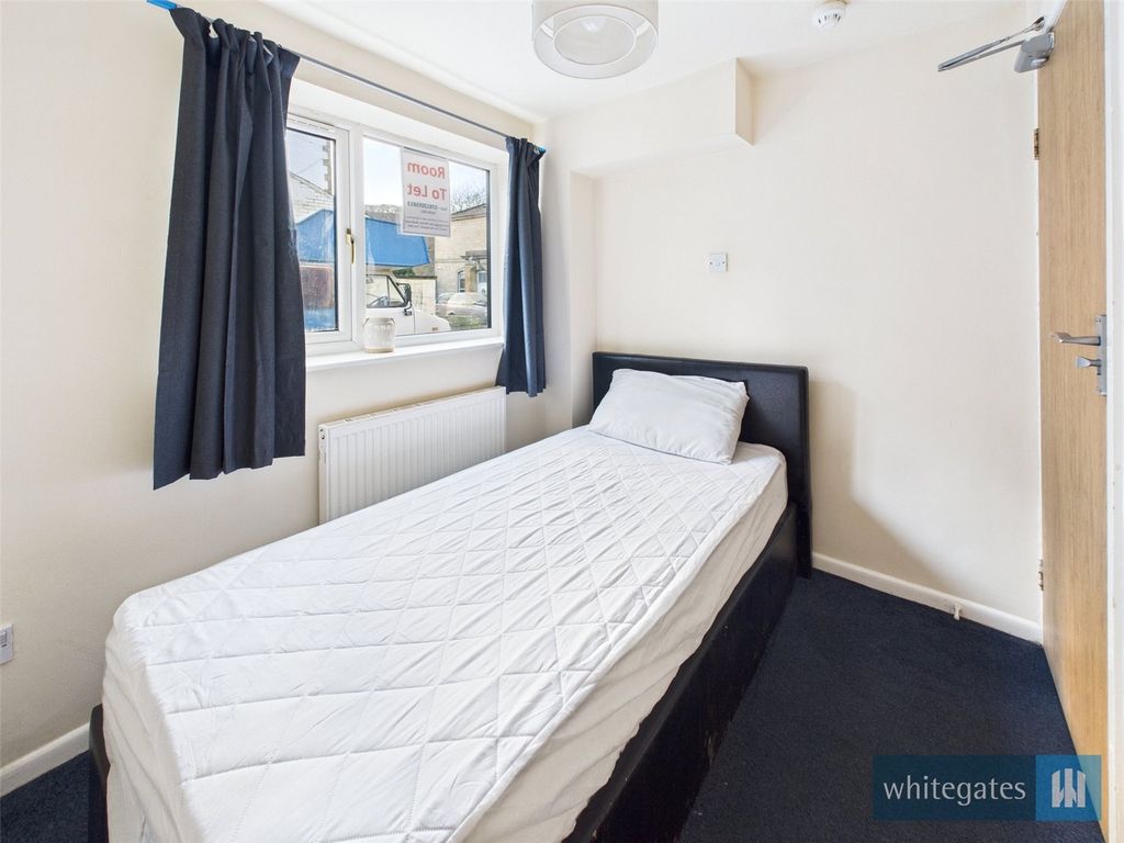 Property photo 2 of 9 Picture No. 24