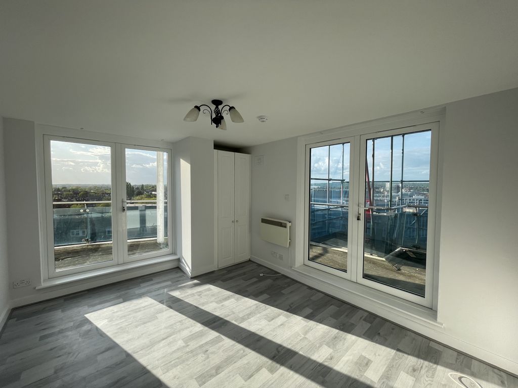 Property photo 2 of 14 Gallery