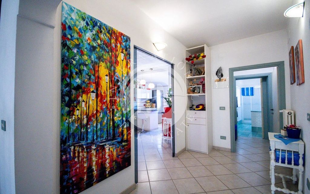 Property photo 3 of 29