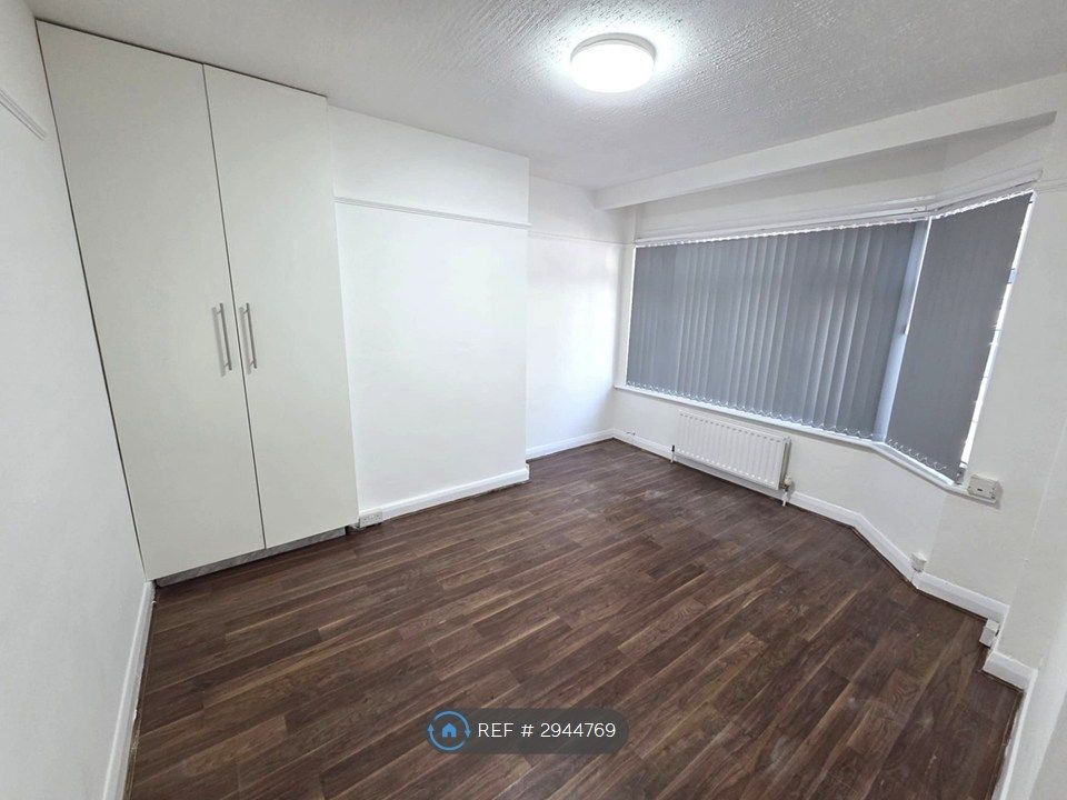 Property photo 1 of 9 Bedroom 1