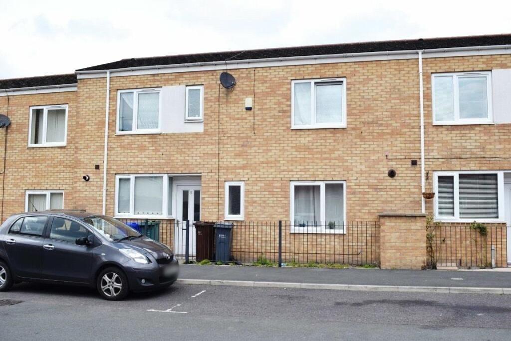 Property photo 1 of 8 54643_Thf220606_L_Img_00_0000.Jpeg